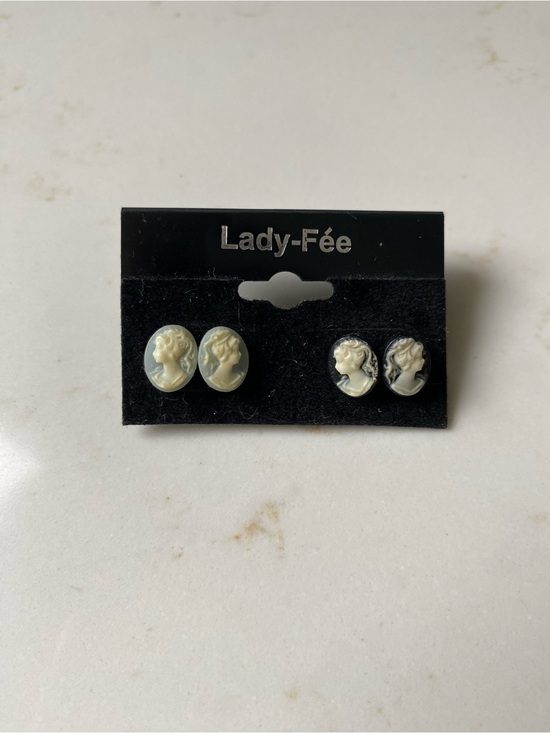 Jewelry - Cream Cameo Stud Earrings - Set of 2 Pairs